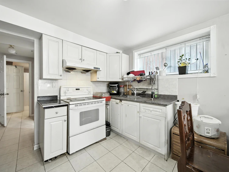 2228 E 40th Avenue, Vancouver, BC, V5P 1J5 - 36