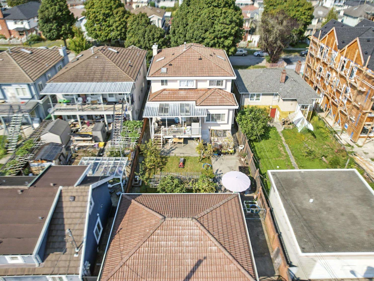 2228 E 40th Avenue, Vancouver, BC, V5P 1J5 - 5