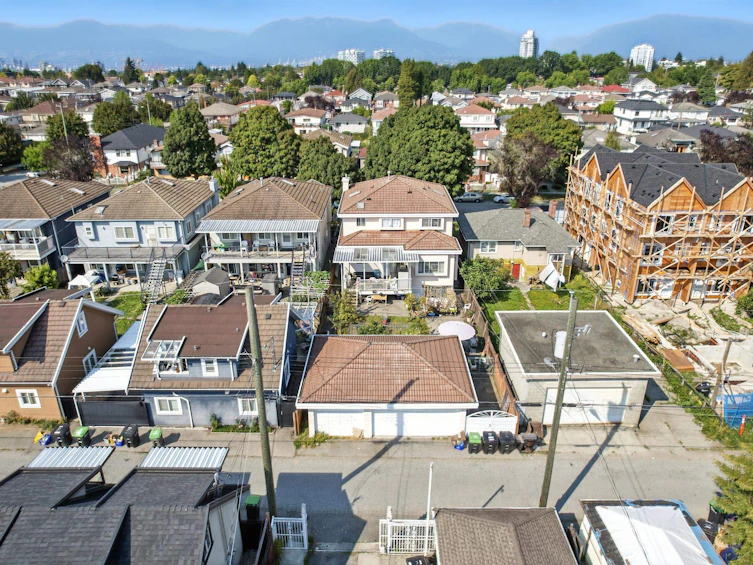 2228 E 40th Avenue, Vancouver, BC, V5P 1J5 - 6