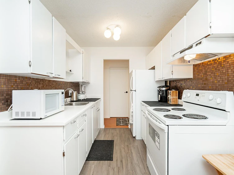 110-13507 96 Avenue, Surrey, BC, V3V 7P3 - 9