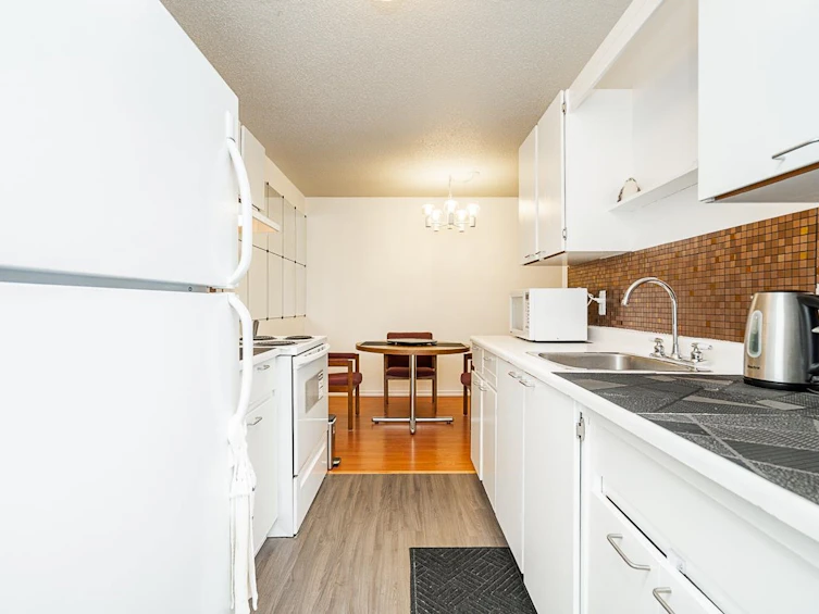 110-13507 96 Avenue, Surrey, BC, V3V 7P3 - 10