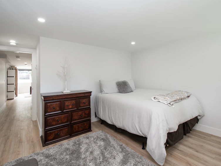 3855 Hillcrest Avenue, North Vancouver, BC, V7R 4B7 - 34