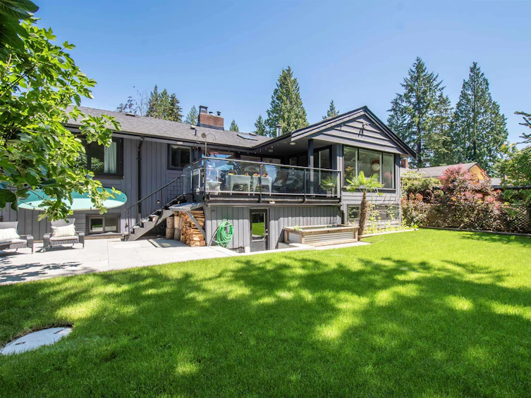 3855 Hillcrest Avenue, North Vancouver, BC, V7R 4B7 - 37