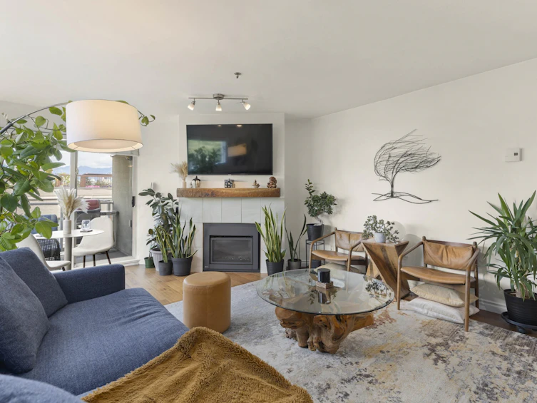 105-933 W 8th Avenue, Vancouver, BC, V5Z 1E4 - 3