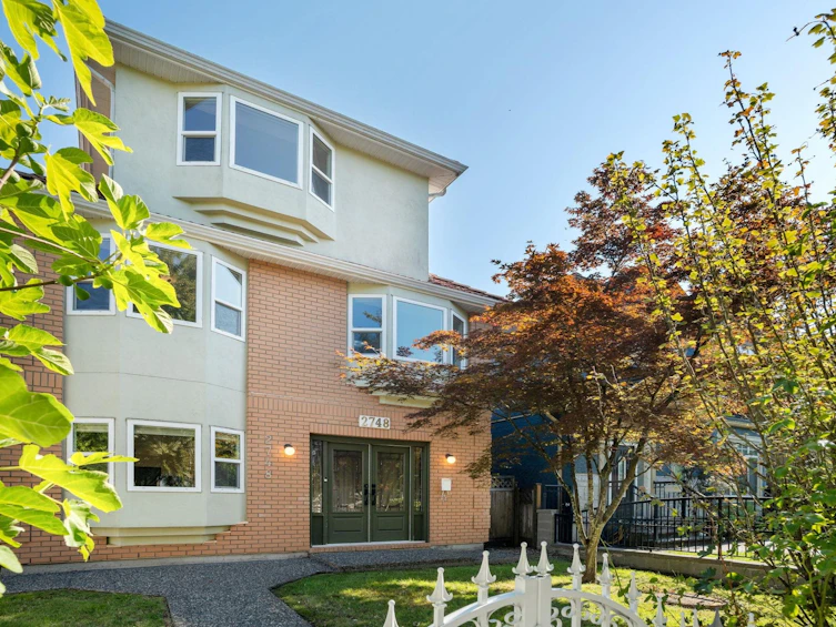 2748 E 23rd Avenue, Vancouver, BC, V5R 1A8 - 2