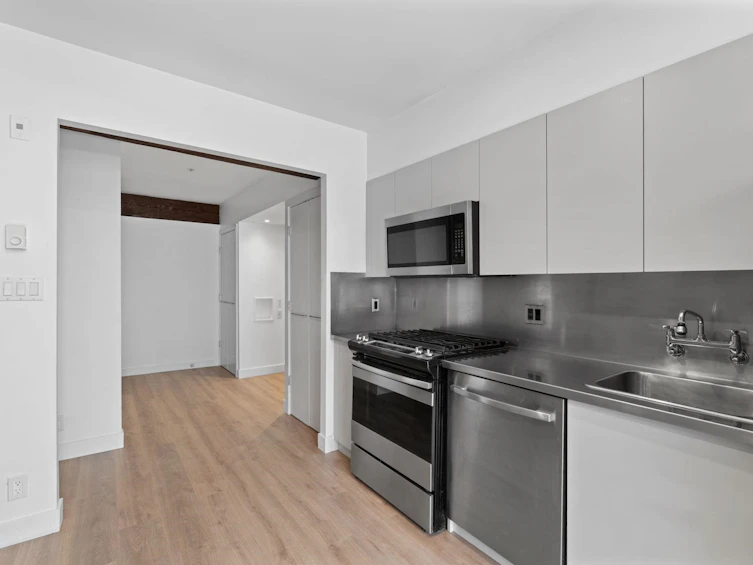 308-1072 Hamilton Street, Vancouver, BC, V6B 2R9 - 4