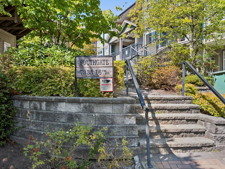 122-7333 16th Avenue, Burnaby, BC, V3N 0A8 - 2