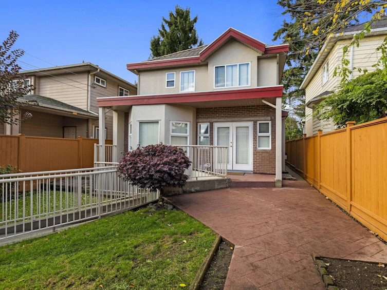 1110 Eighth Avenue, New Westminster, BC, V3M 2R6 - 35