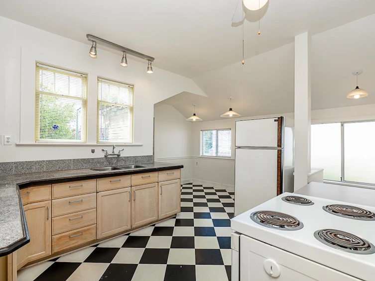 7386 Humphries Avenue, Burnaby, BC, V3N 3E5 - 13