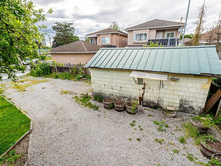 7386 Humphries Avenue, Burnaby, BC, V3N 3E5 - 34