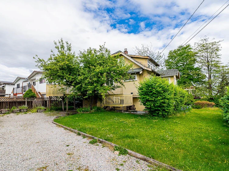 7386 Humphries Avenue, Burnaby, BC, V3N 3E5 - 37