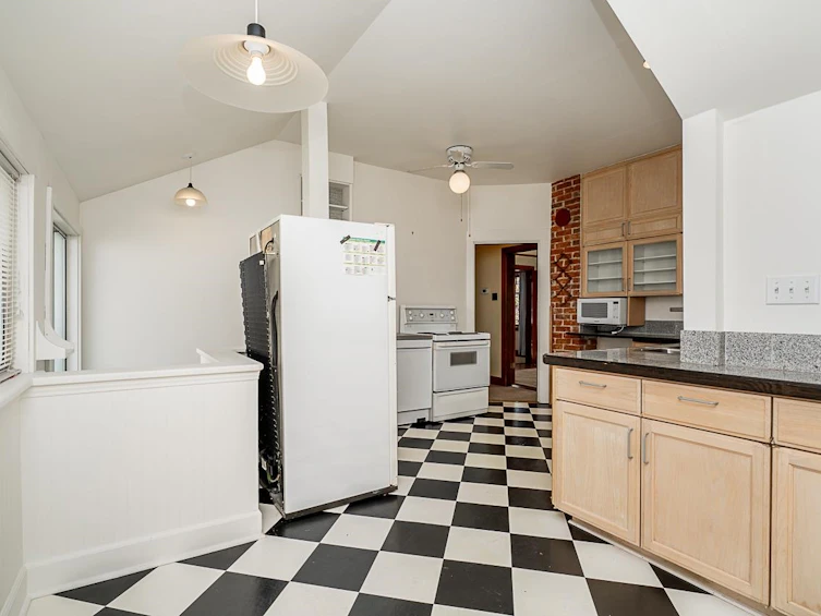 7386 Humphries Avenue, Burnaby, BC, V3N 3E5 - 17