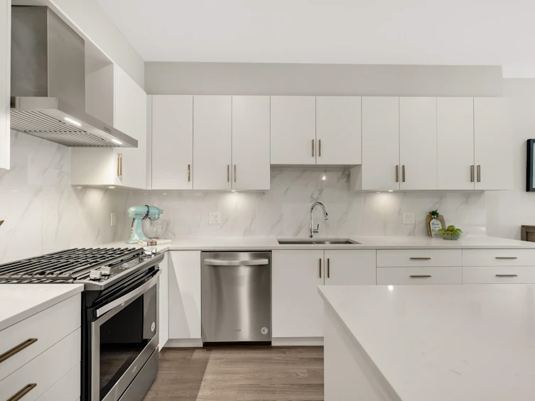 403-15436 31 Avenue, Surrey, BC, V3Z 1H3 - 3