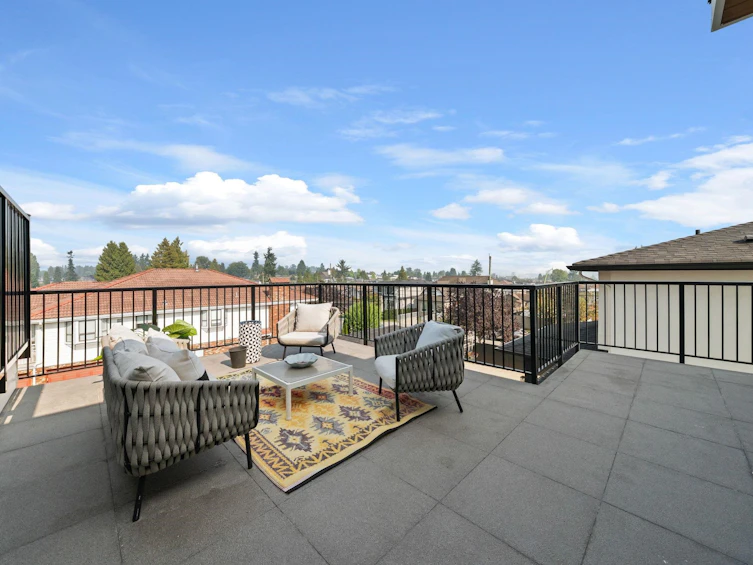 7588 2nd Street, Burnaby, BC, V3N 3R6 - 35