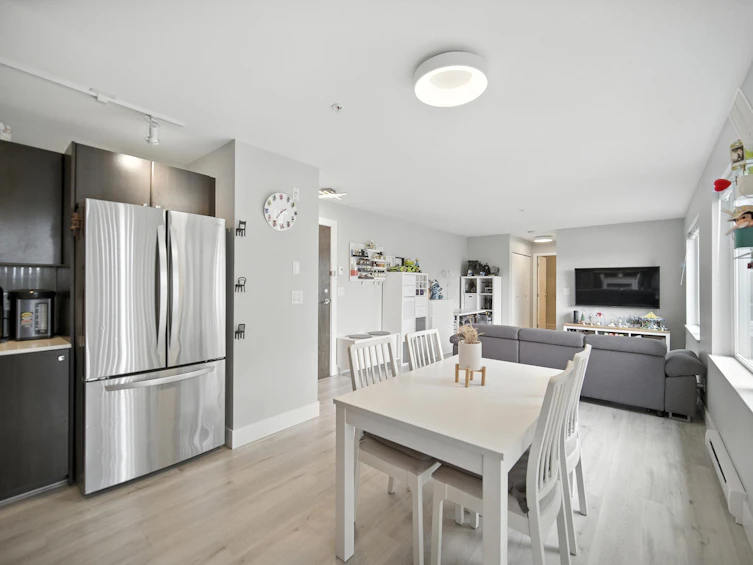 305-13740 75a Avenue, Surrey, BC, V3W 0E8 - 3