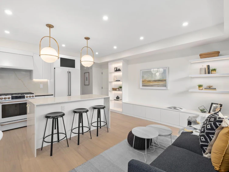 681 W 18th Avenue, Vancouver, BC, V5Z 1V9 - 2