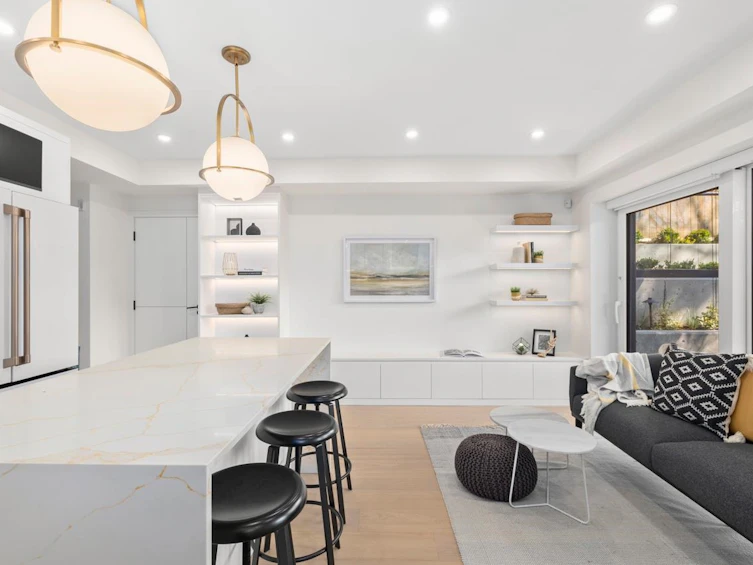 681 W 18th Avenue, Vancouver, BC, V5Z 1V9 - 3