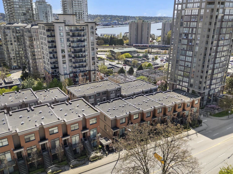 16-838 Royal Avenue, New Westminster, BC, V3M 1J9 - 25