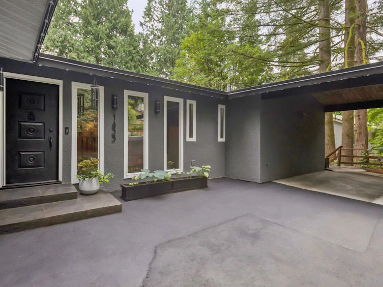 1433 Mcnair Drive, North Vancouver, BC, V7K 1X4 - 2