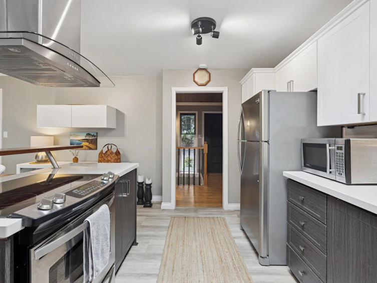 1433 Mcnair Drive, North Vancouver, BC, V7K 1X4 - 13