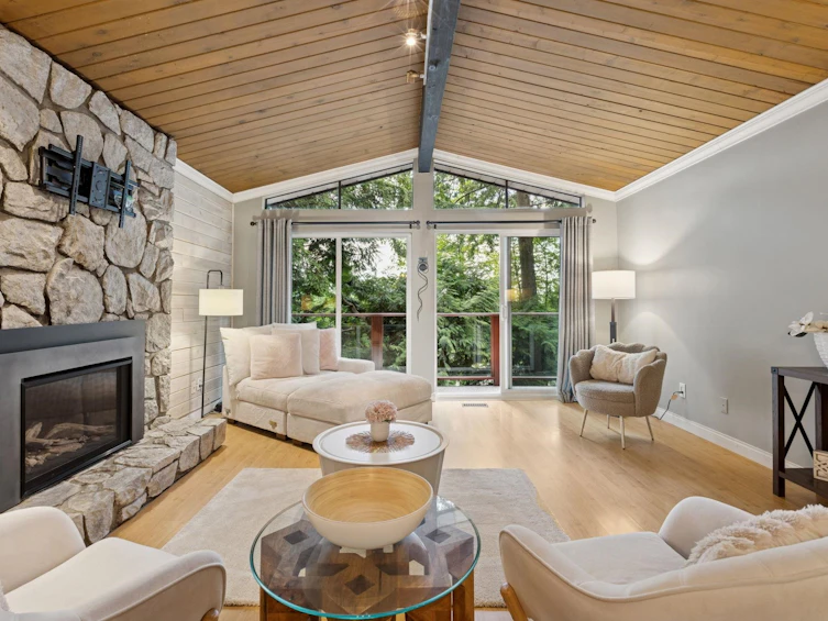 1433 Mcnair Drive, North Vancouver, BC, V7K 1X4 - 4