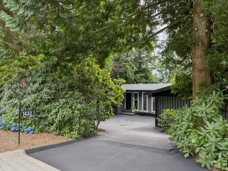 1433 Mcnair Drive, North Vancouver, BC, V7K 1X4 - 39