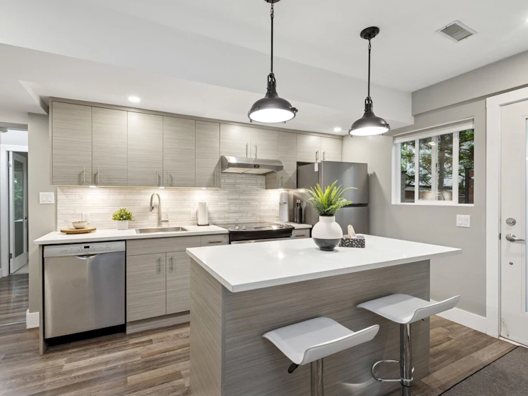 1433 Mcnair Drive, North Vancouver, BC, V7K 1X4 - 23