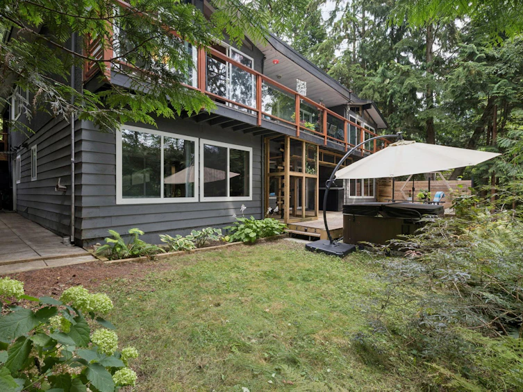 1433 Mcnair Drive, North Vancouver, BC, V7K 1X4 - 36
