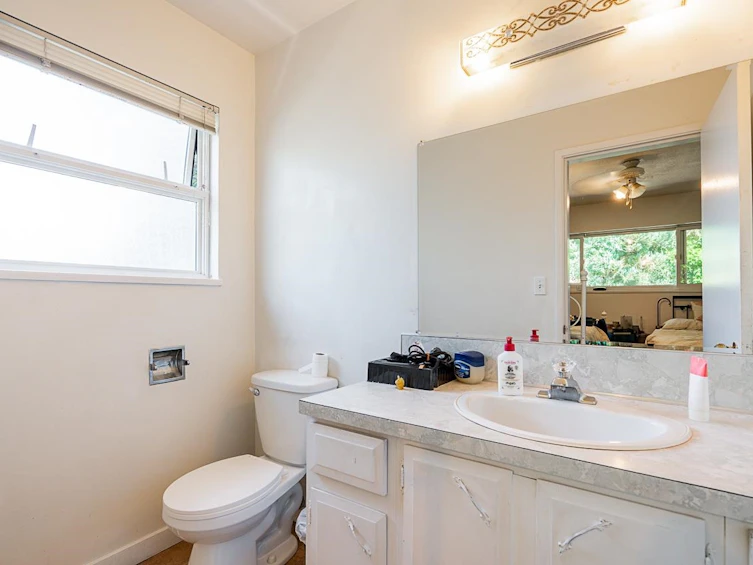 730 Cumberland Street, New Westminster, BC, V3L 4J4 - 16