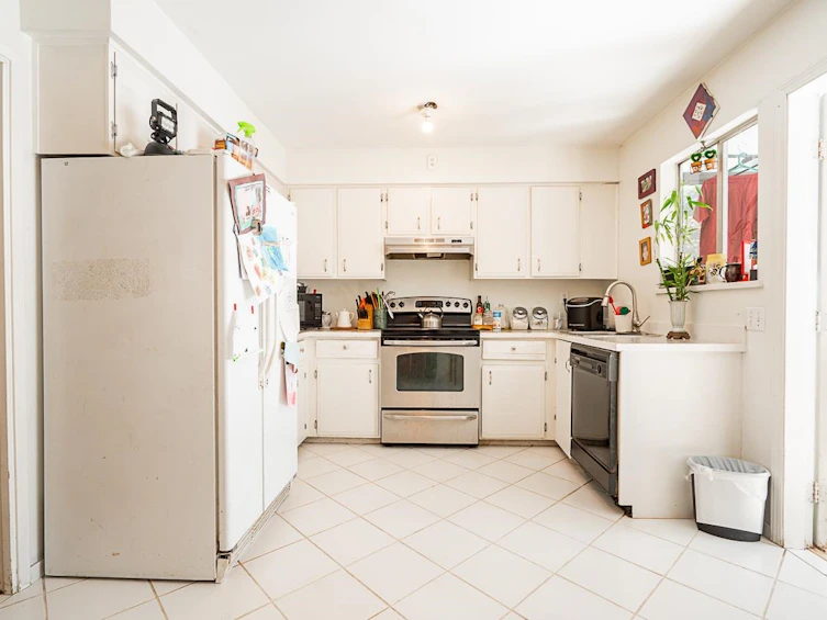 730 Cumberland Street, New Westminster, BC, V3L 4J4 - 8