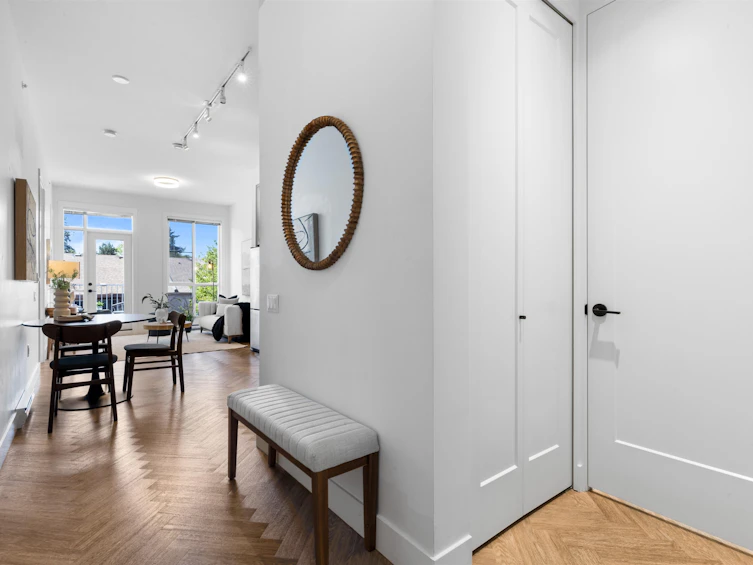 409-14968 101a Avenue, Surrey, BC, V3R 0E8 - 5