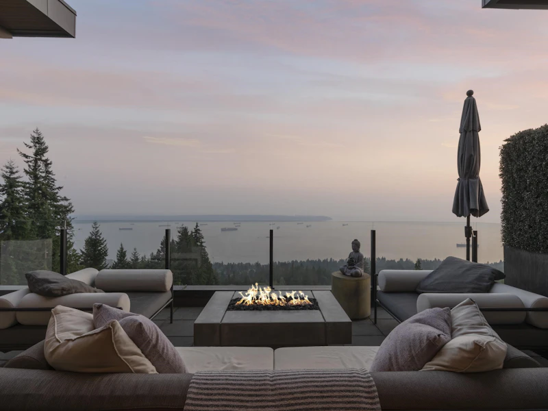 2780 Highgrove Place, West Vancouver BC V7S 0A4