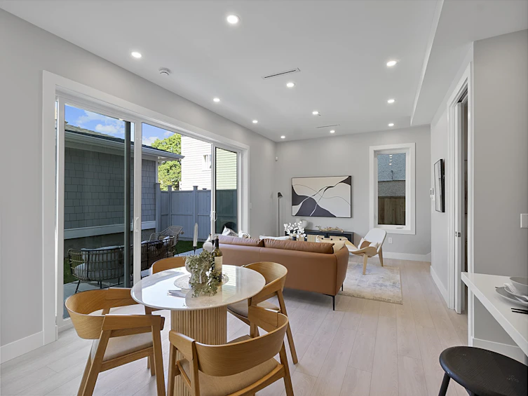 885 E King Edward Avenue, Vancouver, BC, V5V 2E4 - 5