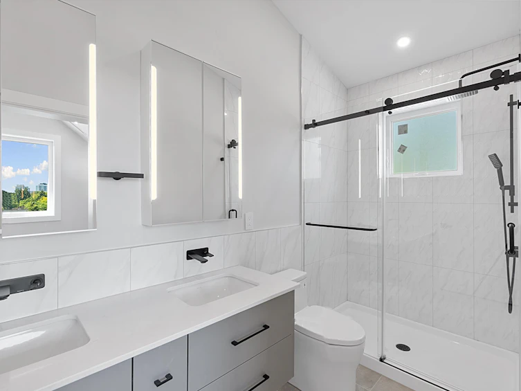 4041 St. Catherines Street, Vancouver, BC, V5V 4L7 - 18
