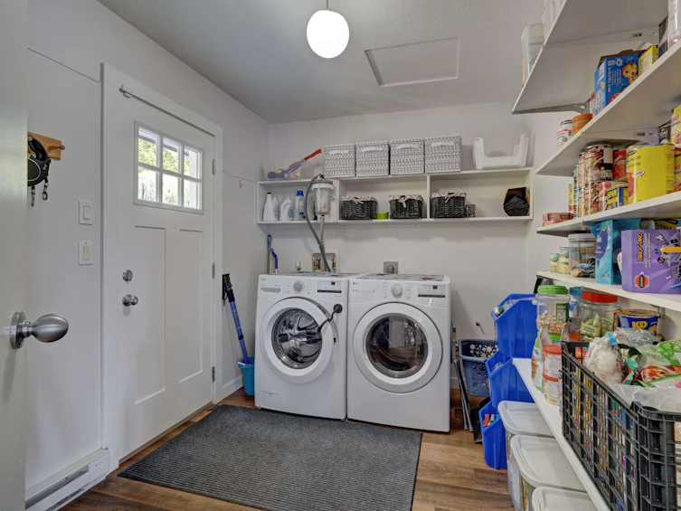 8362 Redrooffs Road, Halfmoon Bay, BC, V7Z 1E5 - 30