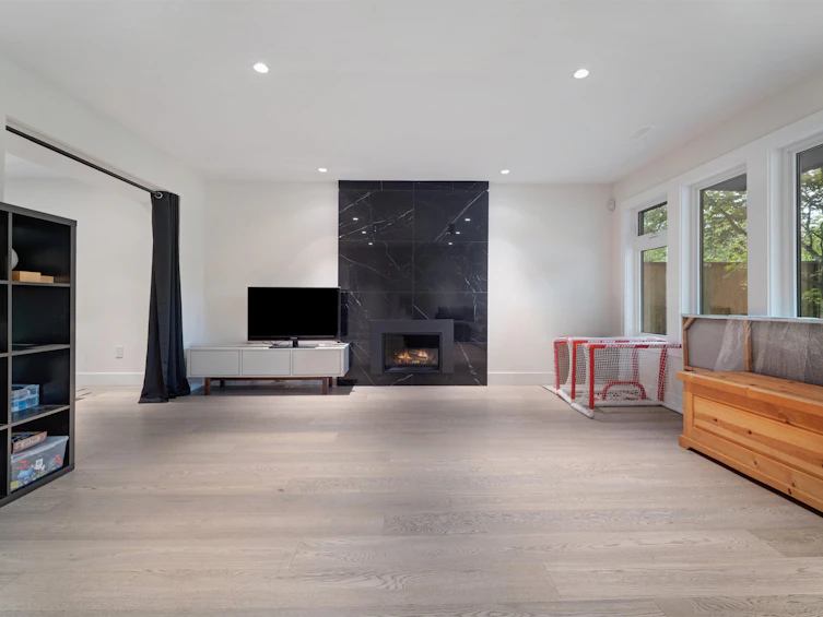 2488 Belloc Street, North Vancouver, BC, V7H 2L1 - 20