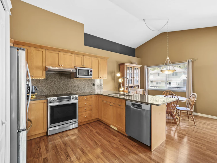 23649 Kanaka Way, Maple Ridge, BC, V2N 1E5 - 10