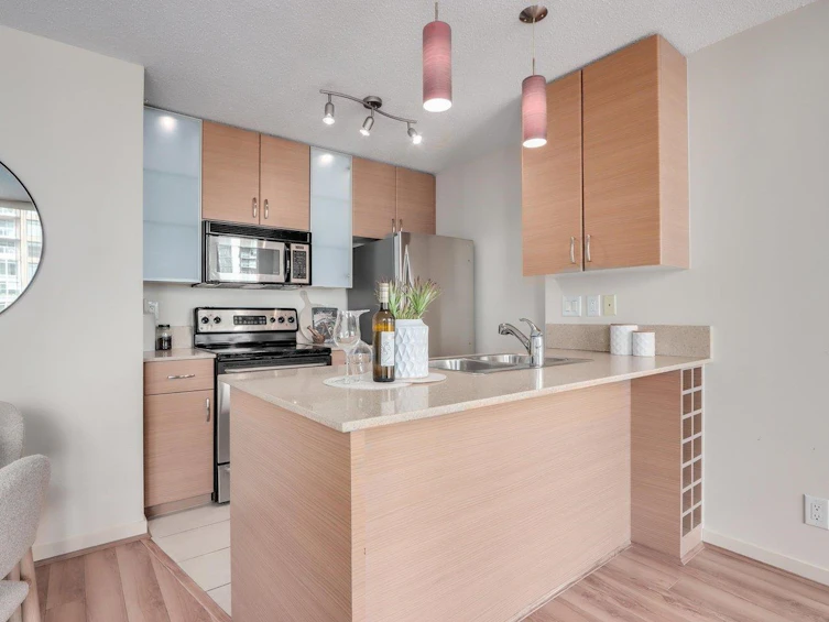 2204-928 Homer Street, Vancouver, BC, V6B 1T7 - 4