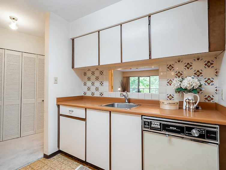 302-2222 Prince Edward Street, Vancouver, BC, V5T 4M6 - 11