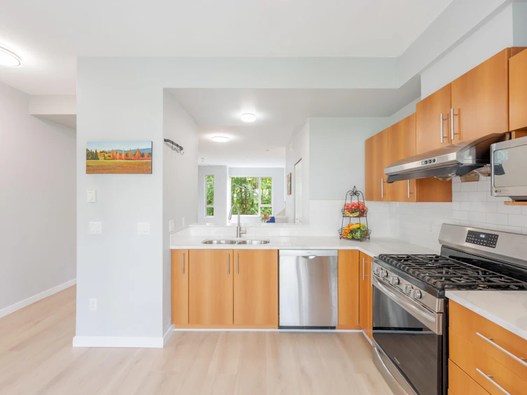 130-9229 University Crescent, Burnaby, BC, V5A 4Z2 - 7