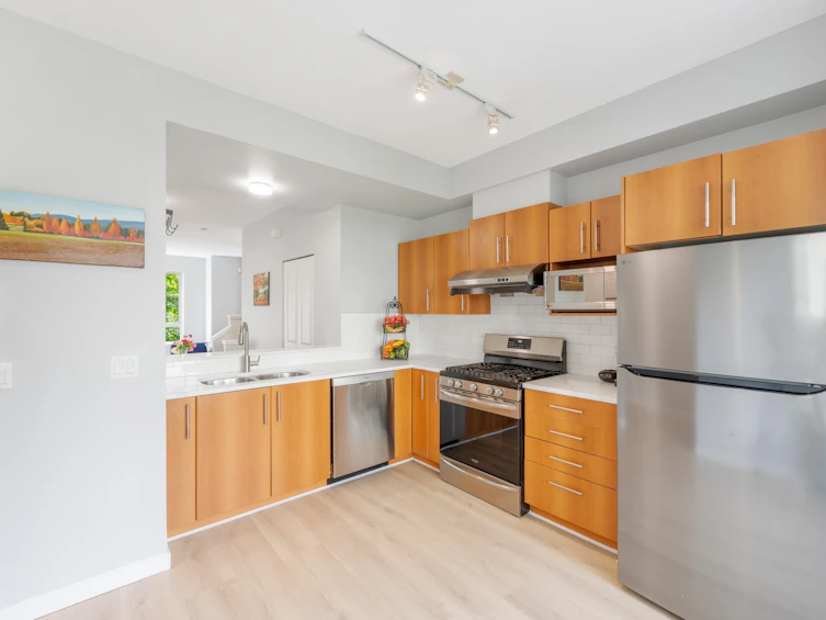 130-9229 University Crescent, Burnaby, BC, V5A 4Z2 - 6
