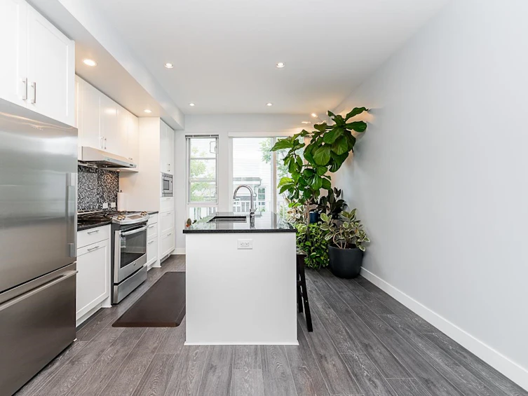 107-528 Foster Avenue, Coquitlam, BC, V3J 0E3 - 7