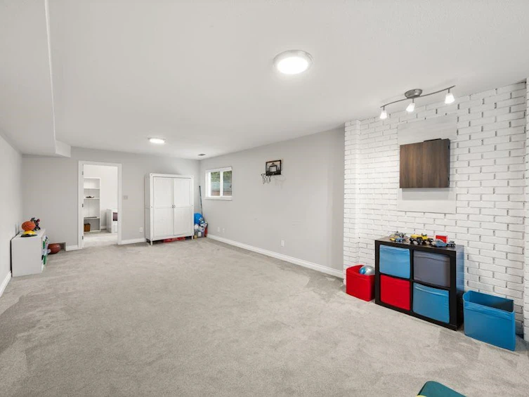 16199 13 Avenue, Surrey, BC, V4A 6W3 - 18
