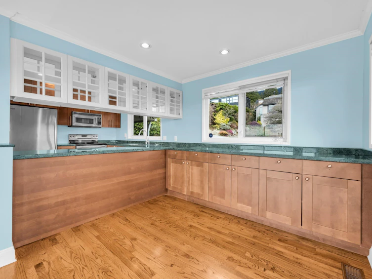2558 Mathers Avenue, West Vancouver, BC, V7V 2J1 - 20