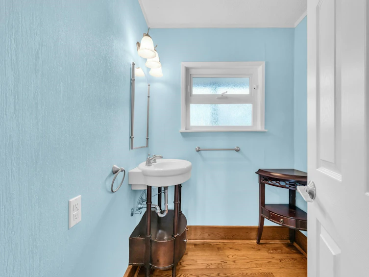 2558 Mathers Avenue, West Vancouver, BC, V7V 2J1 - 26