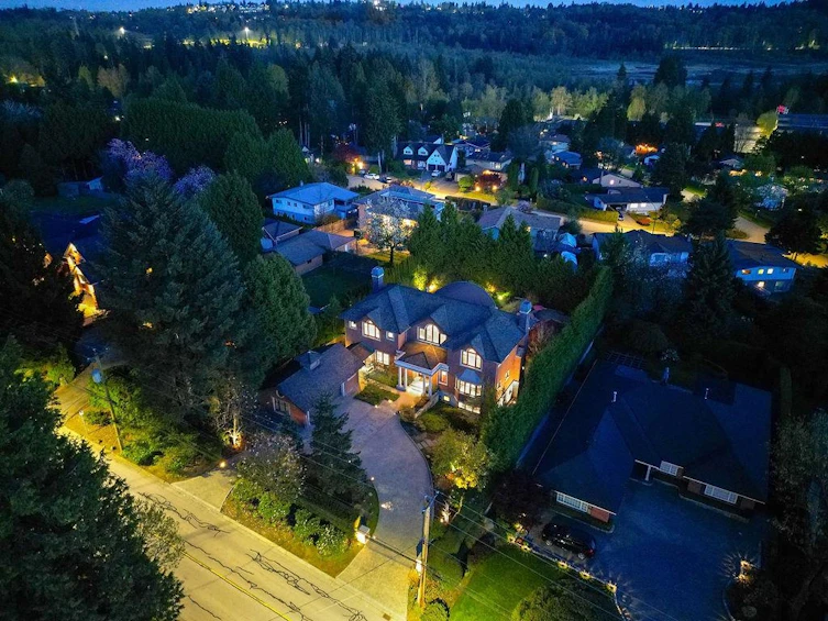 8112 Government Road, Burnaby, BC, V5A 2E2 - 38
