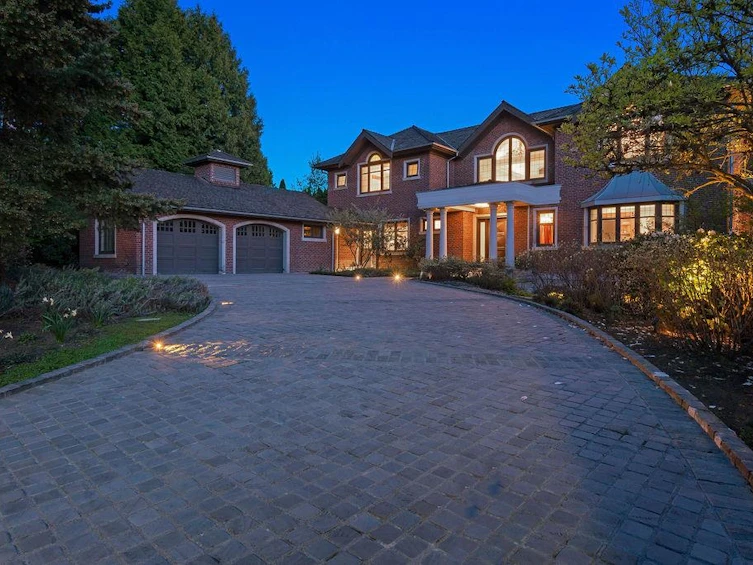 8112 Government Road, Burnaby, BC, V5A 2E2 - 39