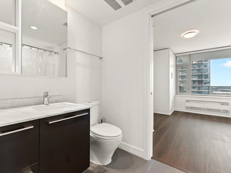 1008-8031 Nunavut Lane, Vancouver, BC, V5X 0C9 - 8