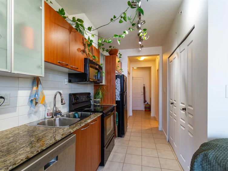 351-1432 Kingsway, Vancouver, BC, V5N 5Y6 - 4