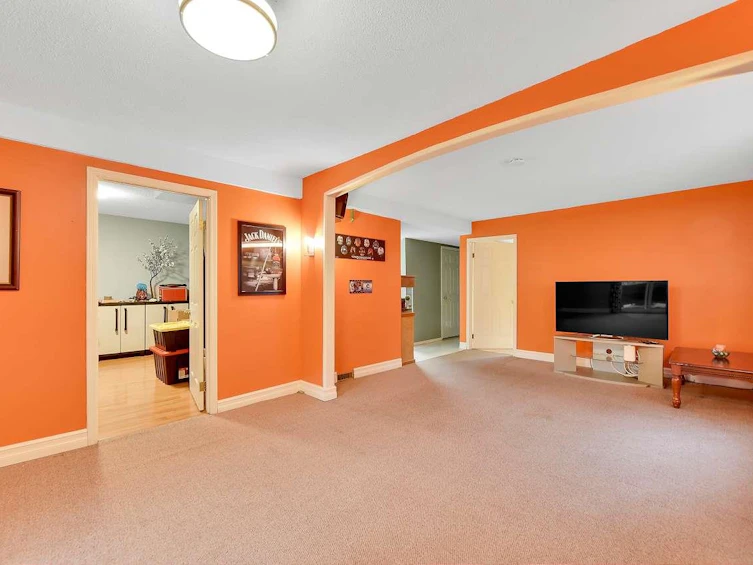 9113 145a Street, Surrey, BC, V3R 7L6 - 6